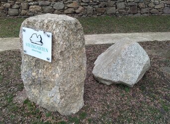 Steingarten Steyregg - (00) Eintrittsteine