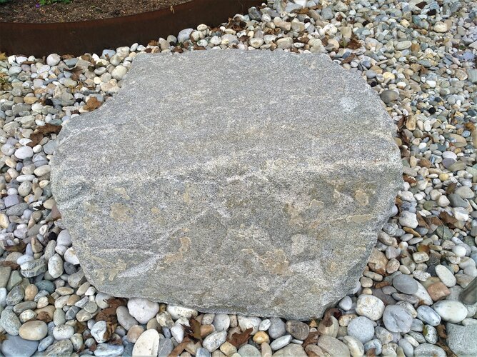 Steingarten Steyregg - (06) Mauthausener Granit