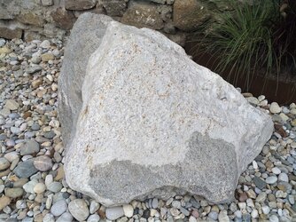 Steingarten Steyregg - (08) Pegmatit - Gang in Graniten