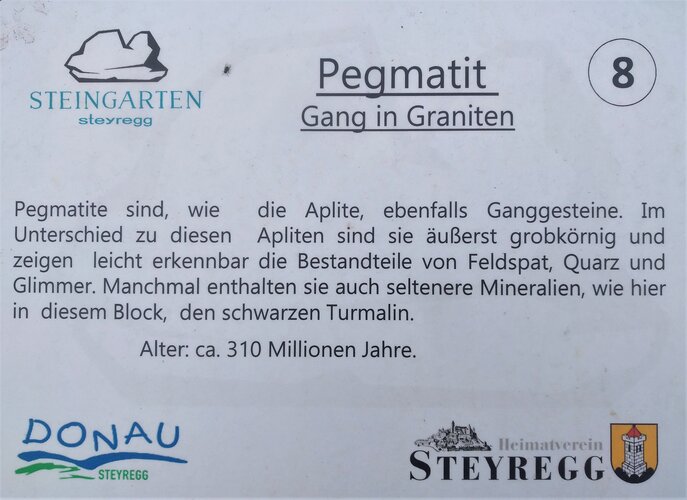 Steingarten Steyregg - (08) Pegmatit - Gang in Graniten