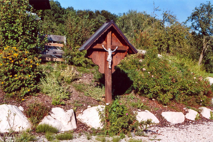 Kreuz in Erdpries