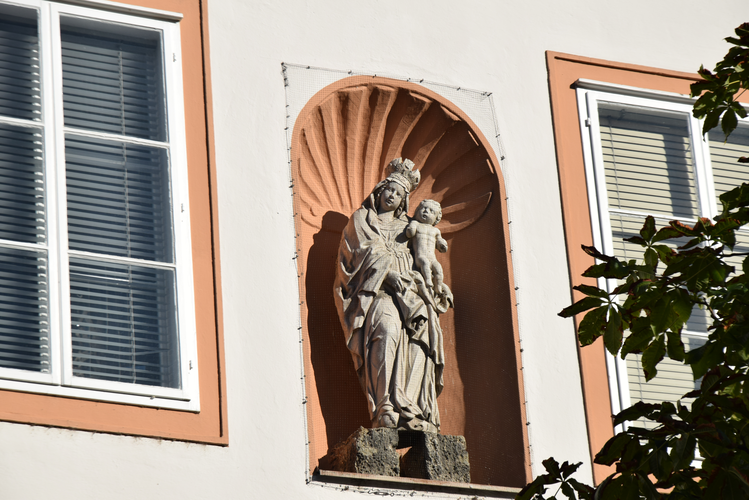 Gerichtsgebäude-Statue