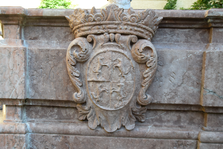 Brunnen im Arkadenhof