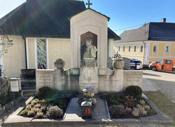 Grabmal Franz Huemer