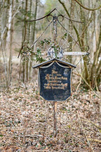 Gedenkkreuz für verunglückte Anna Maier