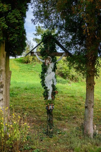 Dachkreuz bei Familie Möseneder