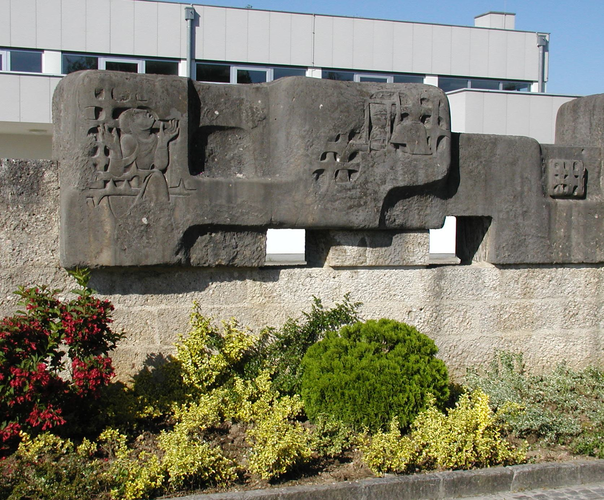Kriegerdenkmal beim neuen Friedhof