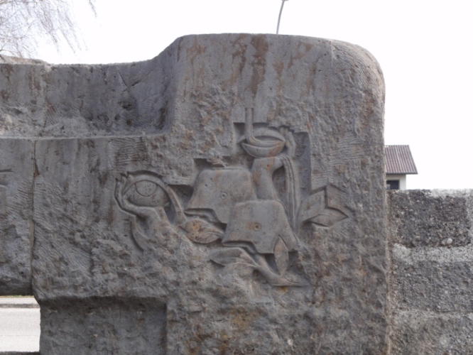 Kriegerdenkmal beim neuen Friedhof