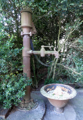 Brunnen beim Schuller in Baumgarting