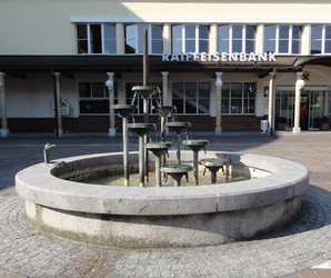 Brunnen am Raiffeisenplatz