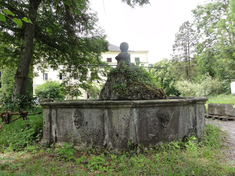 Brunnen im Schloss