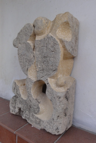 Fliederstraße 13 - Steinplastiken