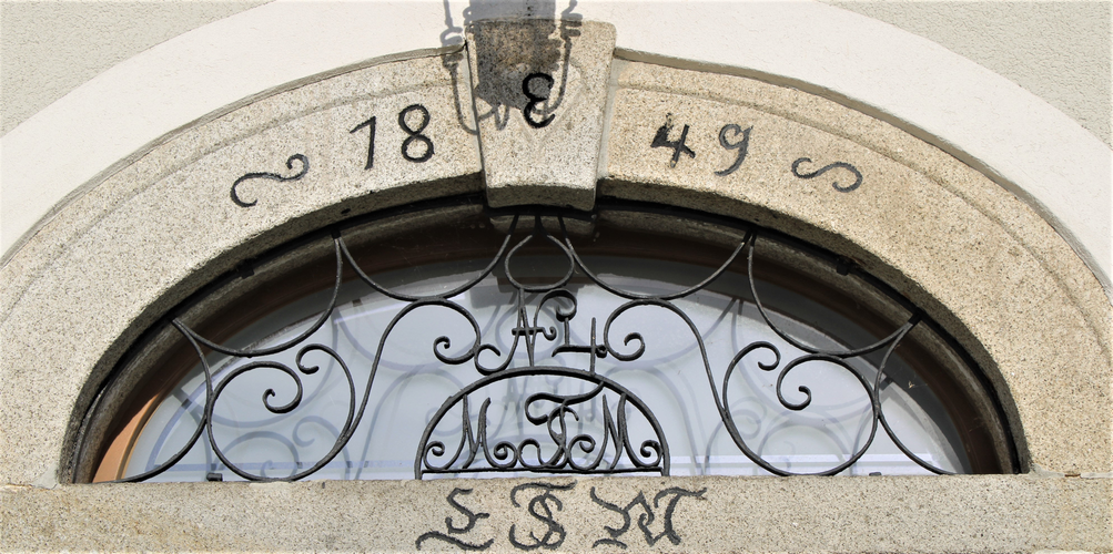 Hochhauser - Haustür 