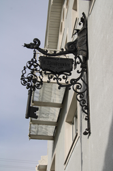 Bräuhausstraße - Zunftzeichen 