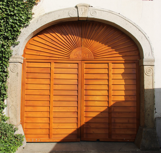 Mittelflies 6 - Haustür und Hoftor 