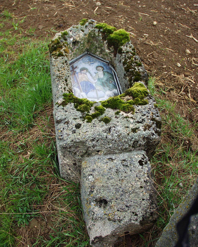 Pestsäule Siebeneichen, Oberhart, Steinhaus