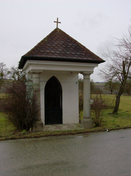 Mitterbauern-Kapelle, Steinhaus
