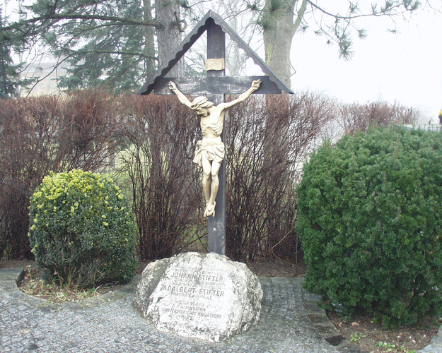 Stifter Gedenkstein, Berg, Wels | © Steinerberger