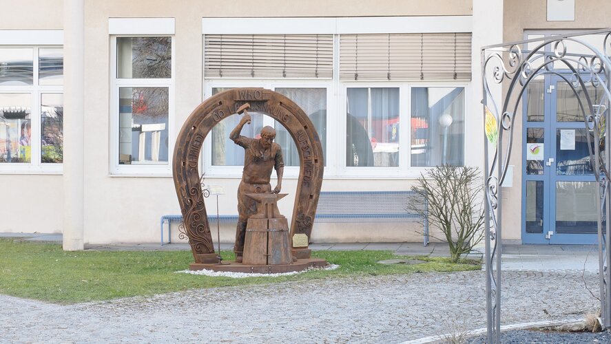 Der Schmied, Berufsschule I, Wels | © Steinerberger