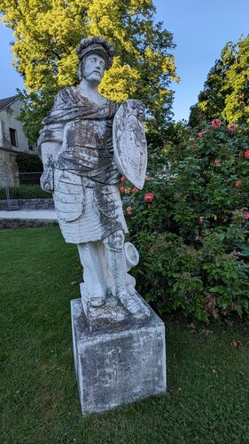 Schloss Eisenfeld Figuren, Burggarten Wels, Wels | © Steinerberger