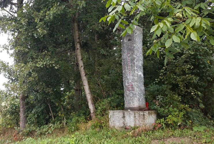 Anna Bauer Gedenksäule, Puchberg, Wels | © Steinerberger