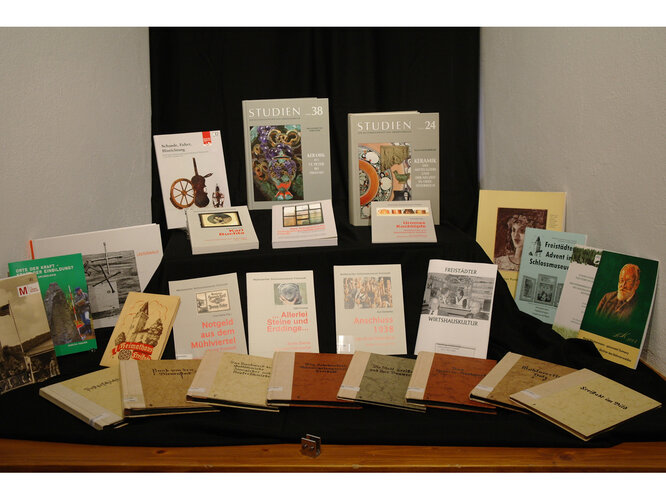 Ausstellungskataloge im Mühlviertler Schlossmuseum