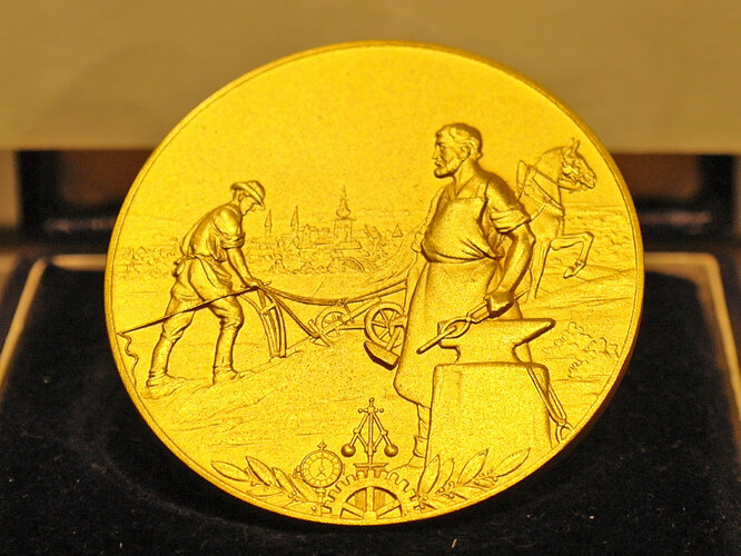 Goldmedaille der Kardendistelbauern