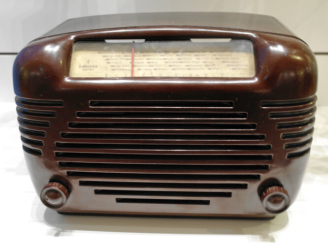 Siemens-Austria - Super 523U Siebenkreis - Grazioso