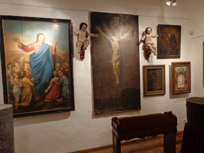 Raumansicht: „Verehrung von Maria, Jesus und der Dreifaltigkeit“