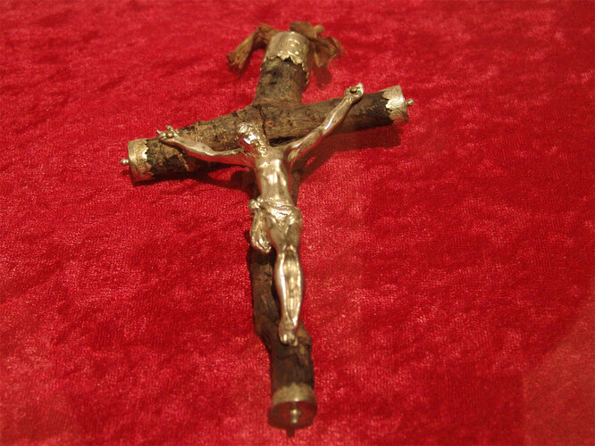 Brustrkreuz aus dem Grab Hohenecks