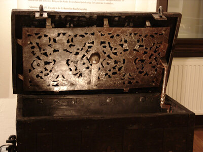 Schmiedeeiserne Truhe