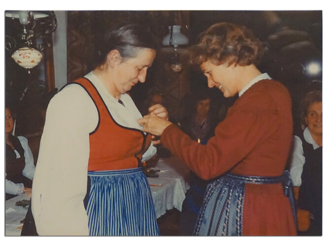 Gründung der Goldhaubengruppen in OÖ.