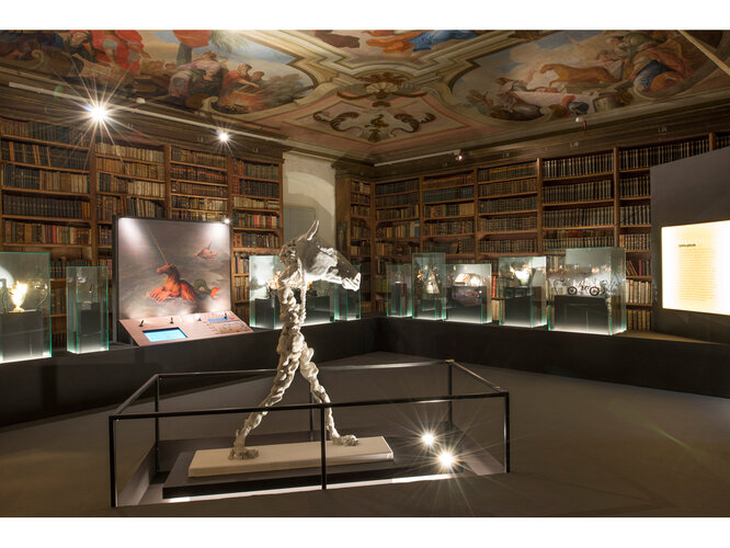 Kleine Bibliothek - Götterpferde | © Pia Odorizzi