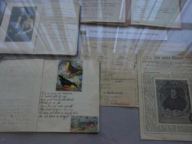 Schulhefte aus der Volksschule Jebenstein