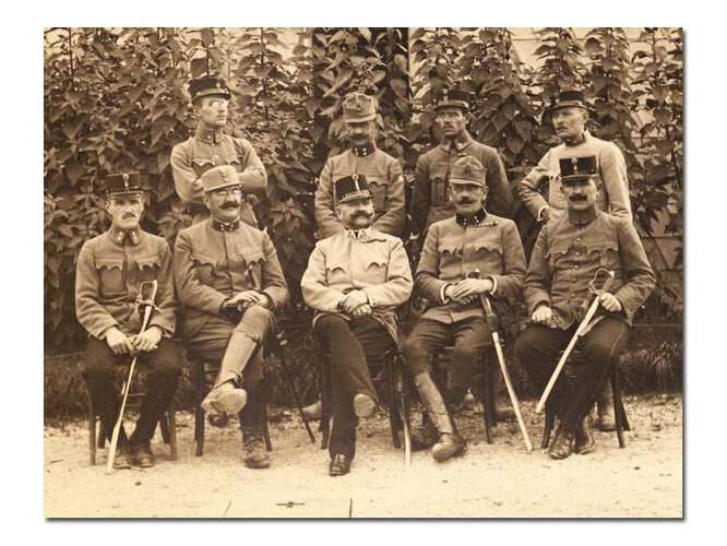 Lagerkommandant Oberst Plefka mit seinem Stab