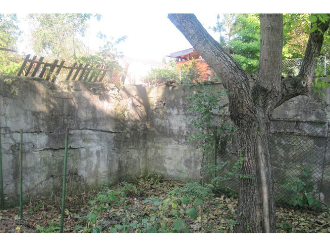 Becken einer ehemaligen Kläranlage