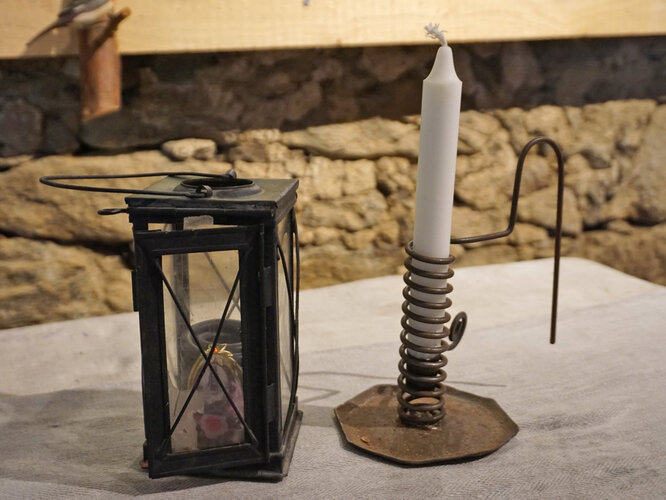 Laterne und Kerzenhalter