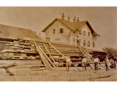 Rundholztransport mit der Bahn