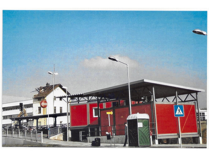 Provisorium am Bahnhof Schwertberg nach dem Hochwasser 2002