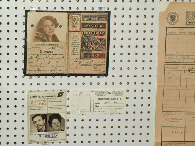 Vitrinenansicht: "120 Jahre Machlandbahn": Bahnhofsbelege