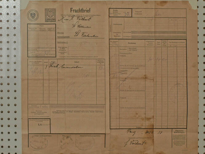 Vitrinenansicht: "120 Jahre Machlandbahn": Bahnhofsbelege