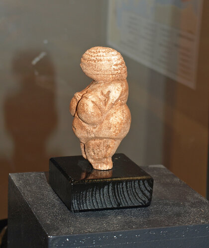 Venus von Willendorf (Reproduktion)