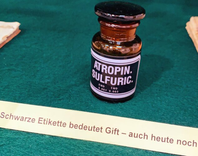 Gift-Fläschchen