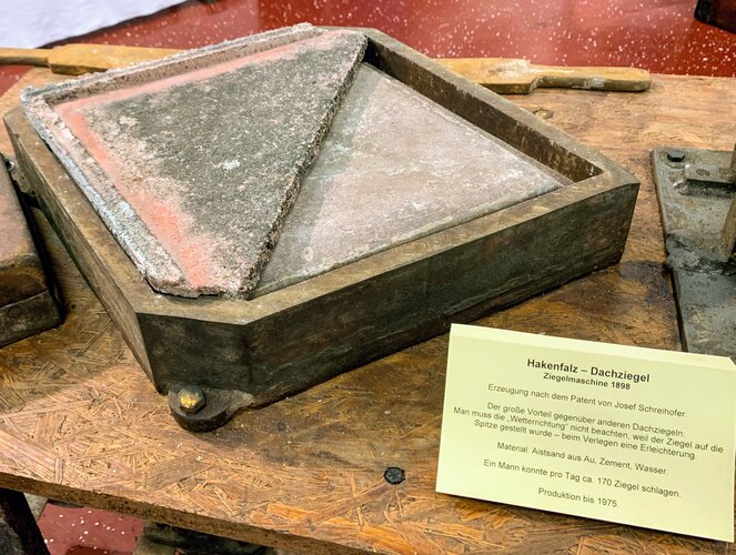 Hakenfalzziegel