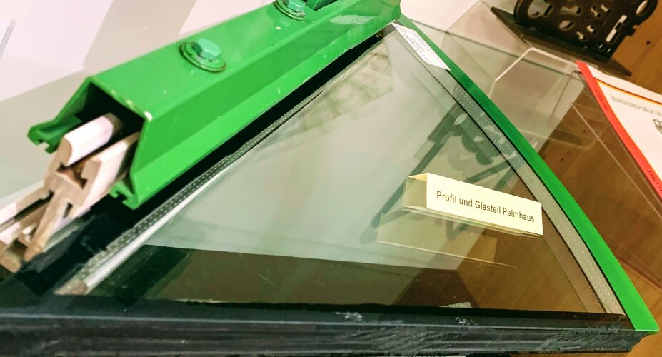 Profil und Glasteil