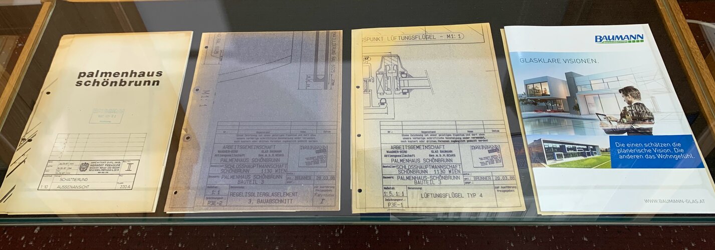 Pläne und Prospekte