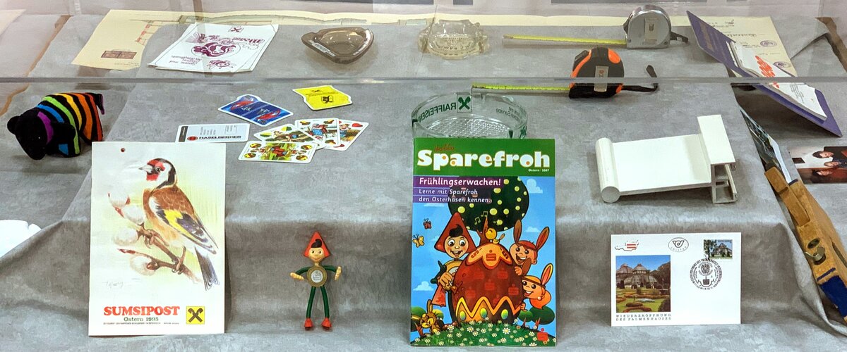 Vitrinenansicht "Give aways"