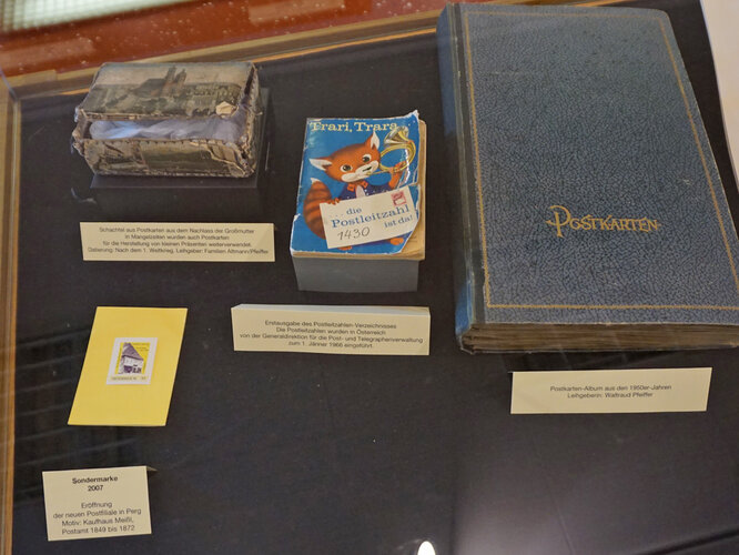 Vitrine "Dies & Das"