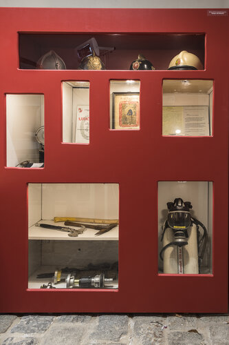 Vitrinenansicht "Freiwillige Freuerwehr" | © Museum Pregarten