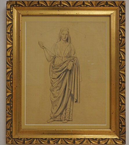 Frau in drapiertem Gewand